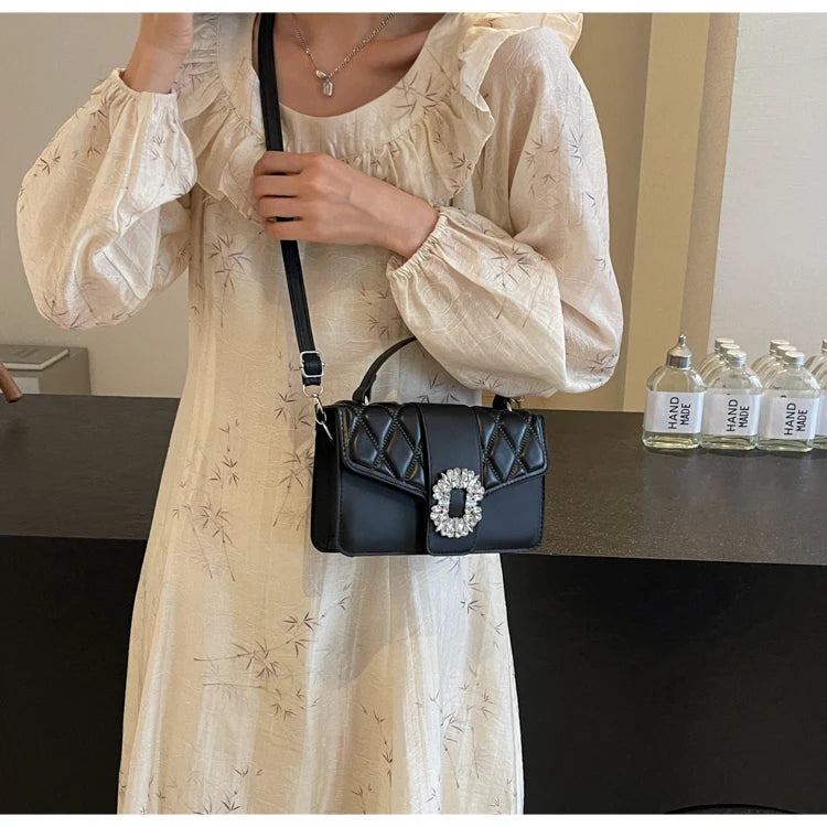 Diamond Gleam Chain Bag