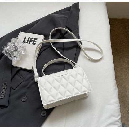 Diamond Gleam Chain Bag
