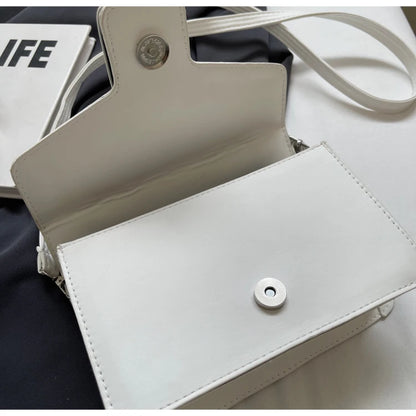 Diamond Gleam Chain Bag